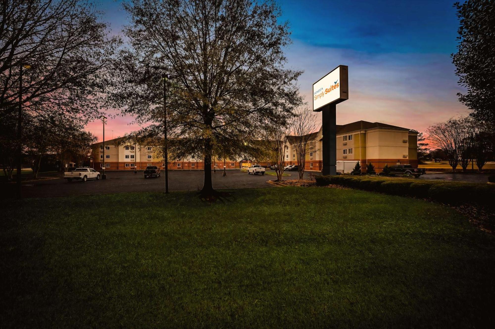 Sonesta Simply Suites Huntsville Research Park Exterior foto