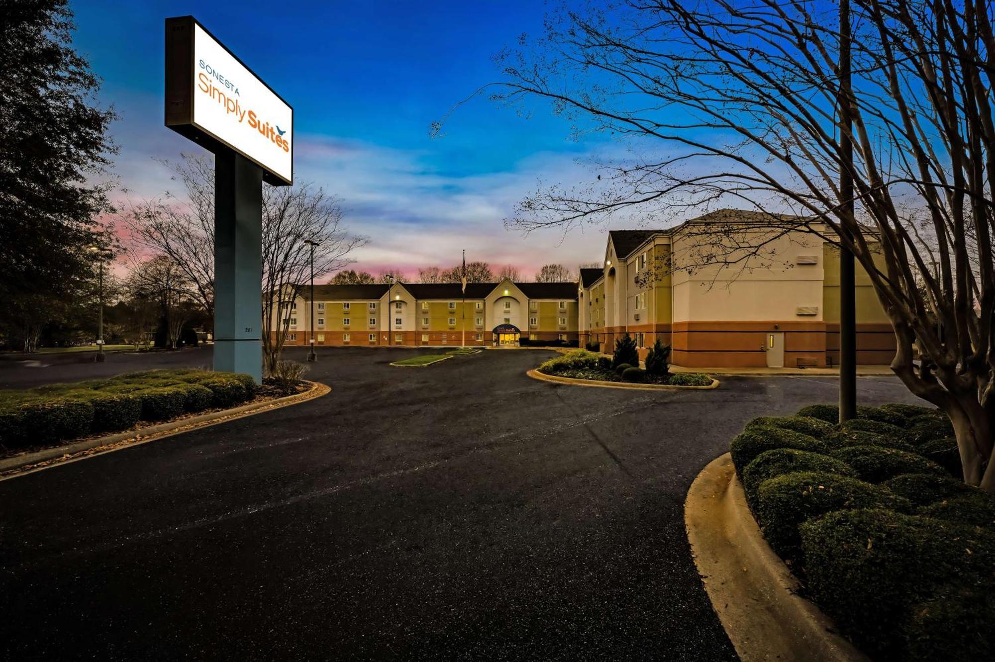 Sonesta Simply Suites Huntsville Research Park Exterior foto